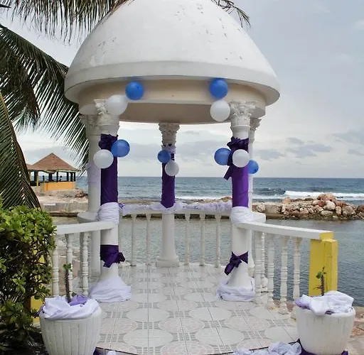 Club Ambiance (adults Only) Hotel Runaway Bay