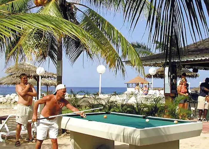 Club Ambiance (adults Only) Hotel Runaway Bay